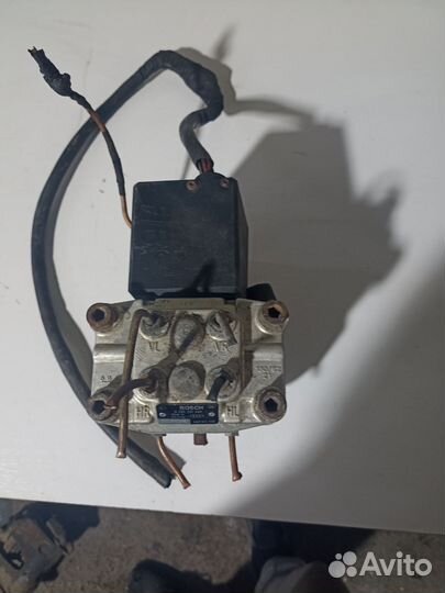 Блок abs audi 100 c4