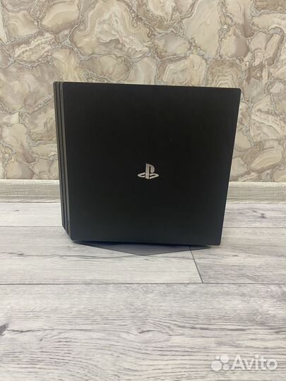 PS4 PRO + 7 игр