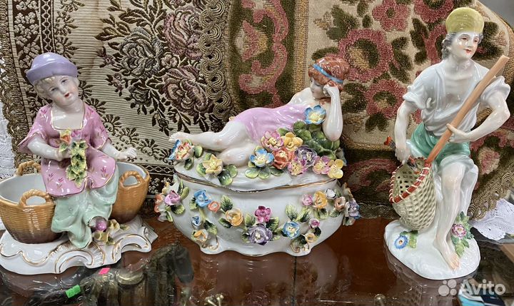 Статуэтка старинная фарфор