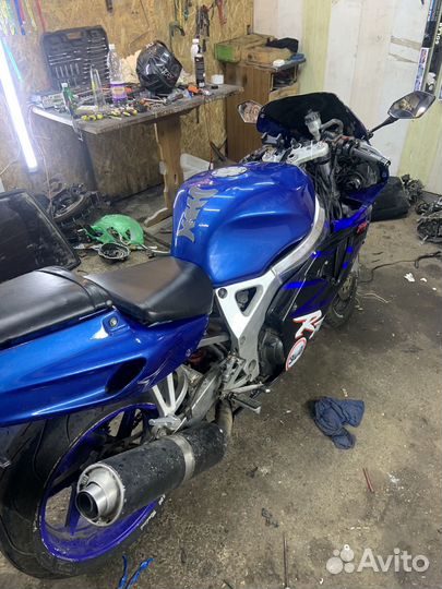 Honda cbr 900rr