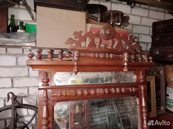 Старинное зеркало