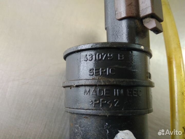 Насос омывателя Mitsubishi Galant 1993 1997