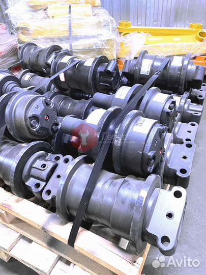 Каток опорный Komatsu PC128UU-1