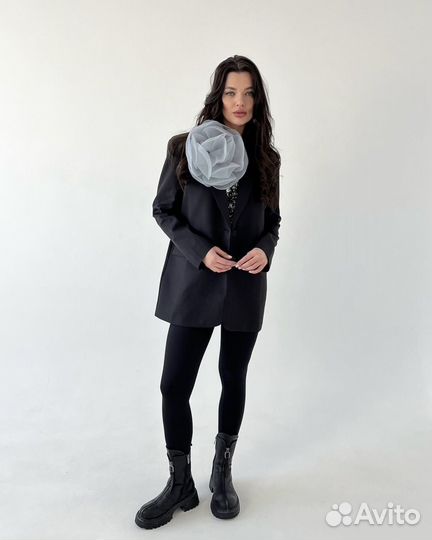 Пиджак с розой