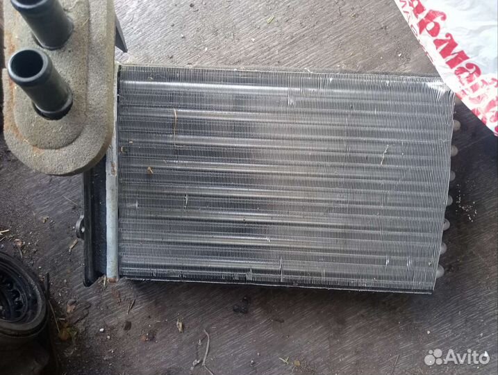 Радиатор отопителя Volkswagen Jetta