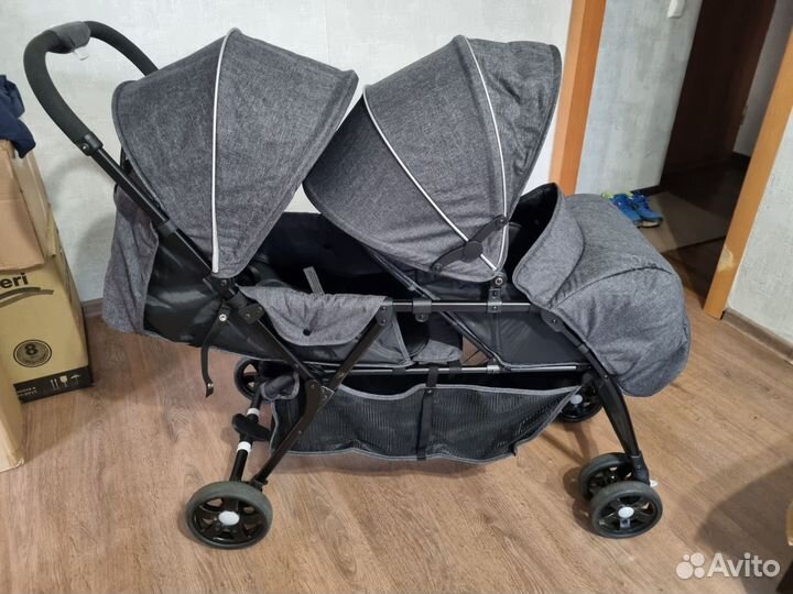 Прогулочная коляска для двойни