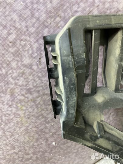 Направляющая заднего бампера левая Golf Гольф 5