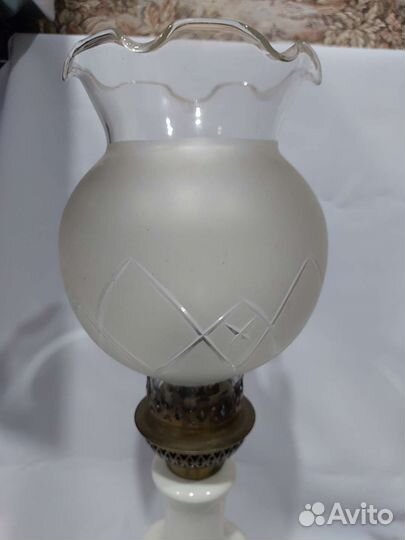 Антиквареая настольная лампа Франция