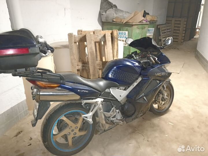 Honda vfr800