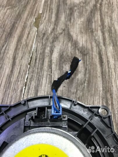 Динамик передний правый Bmw 1 Series хетчбэк-5ти