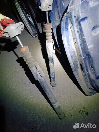 Задние амортизаторы bilstein