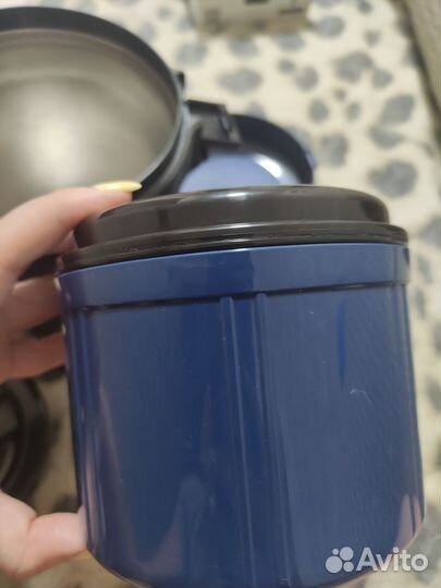 Термос с контейнерами thermos