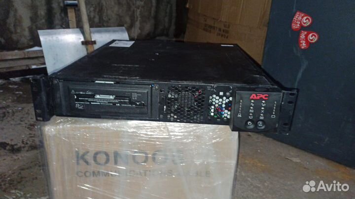 Ибп APC Smart-UPS 1000 surt1000XLI