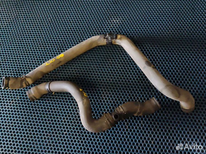 Патрубок радиатора Skoda Octavia 2