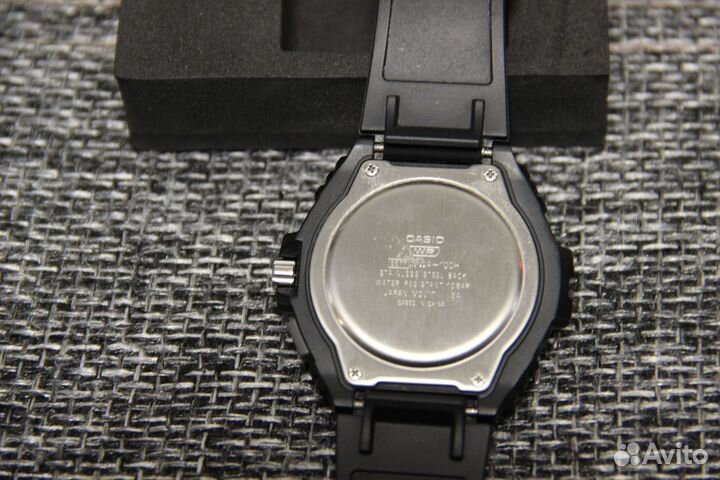 Наручные часы Casio MWA-100HB-1A