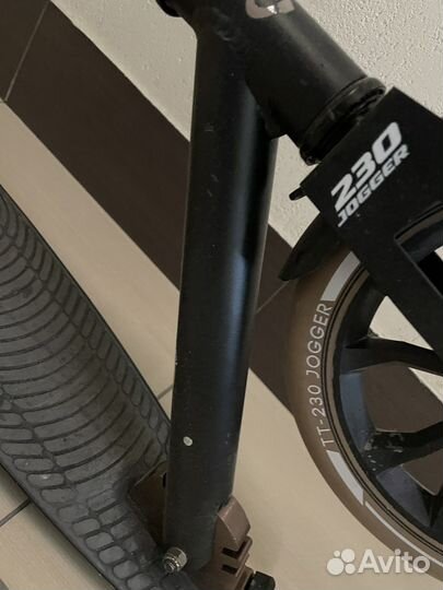 Самокат взрослый jogger230