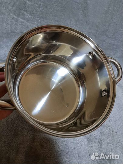 Кастрюля новая