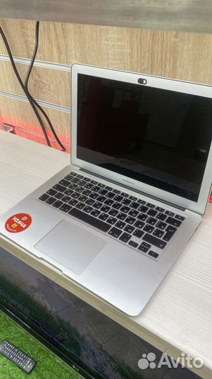 Ноутбук Apple MAC AIR 13 INC 2012