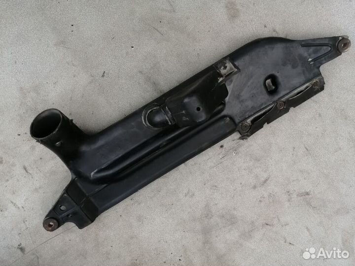 Воздуховод для Mazda 626 (GE) 1992-1997