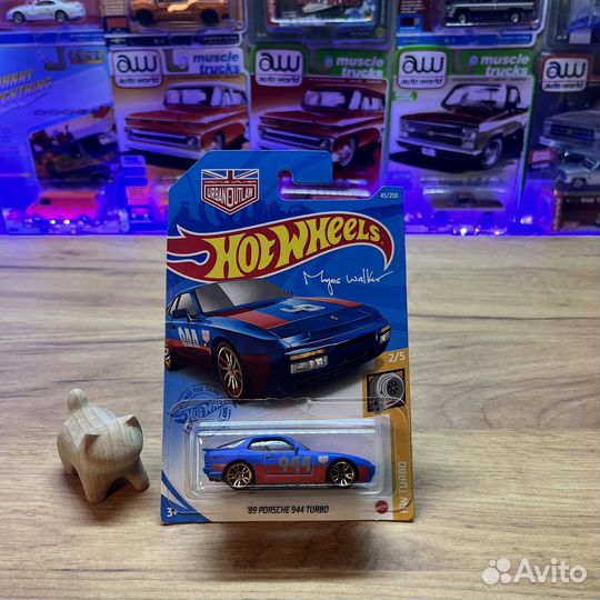 HotWheels 89 Porsche 944 Turbo