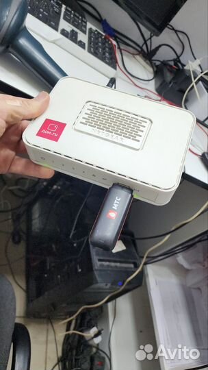 Wi-Fi роутер с USB Netgear N300+ модем