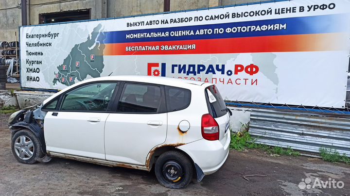 Козырек солнцезащитный правый Honda Fit 83230-SAA