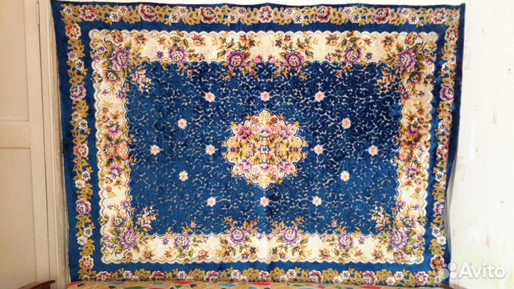 Плюшевый ковер-ретро