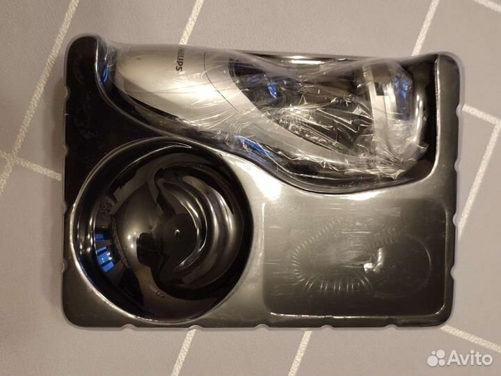 Электробритва Philips PT860 PowerTouch