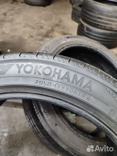 Yokohama BluEarth RV-02 245/45 R19 98W