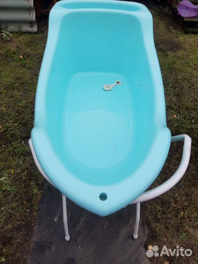 Ванна и подставка