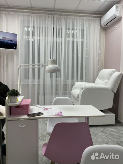 Аренда рабочего места мастера маникюра