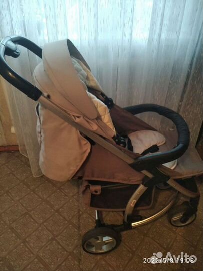 Прогулочная коляска