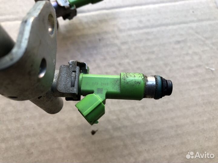 Рейка топливная с форсунками Nissan Murano