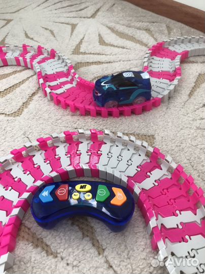 Гибкий трек с машинками