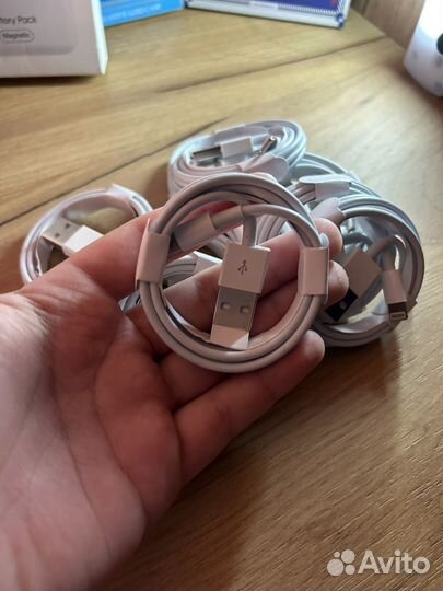 Лот электроники и аксессуаров