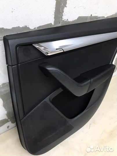 Обшивка задней правой двери Octavia A7
