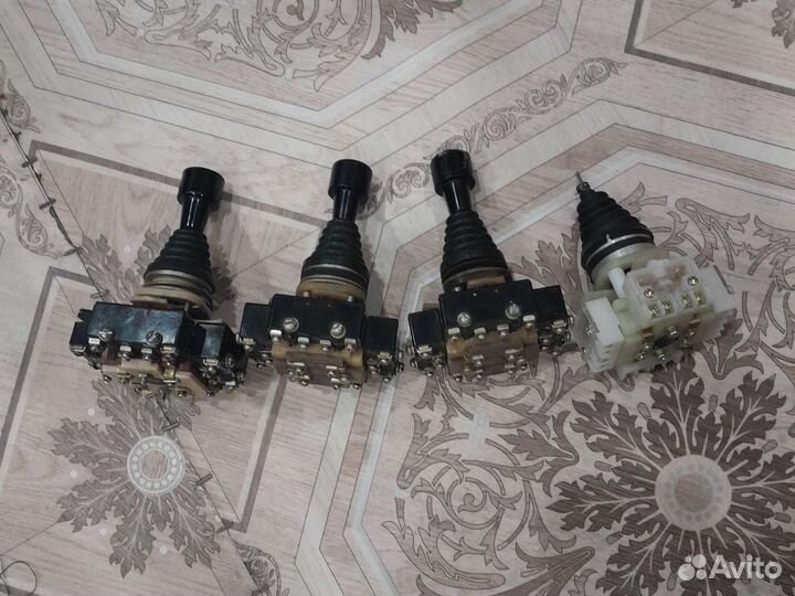 Переключатель криставой, пк 1221