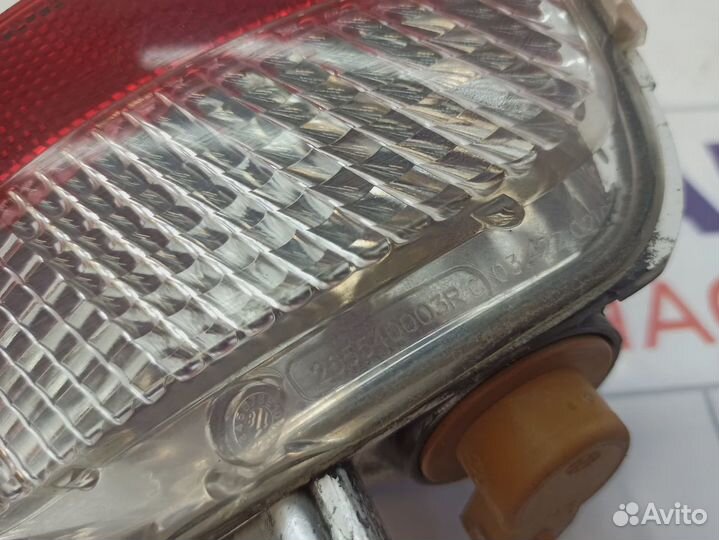 Фонарь задний в бампер правый Renault Kaptur 265540003R