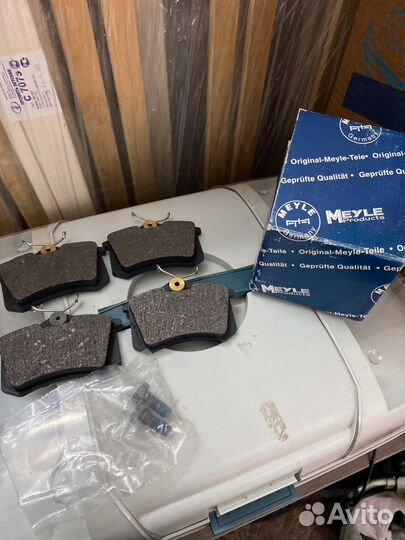 Тормозные колодки Meyle 025 209 6115