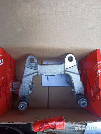 Скоба суппорта