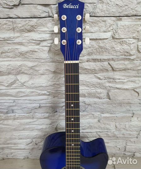 Акустическая гитара синяя