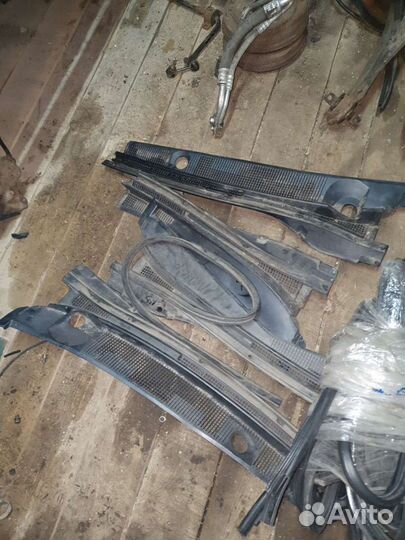 Жабо пластик на митсубиси лансер 9