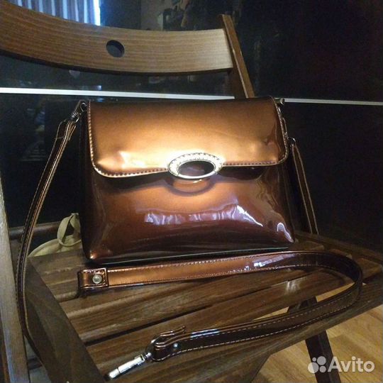 Сумка женская лакированная