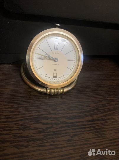Часы-будильник slava 11jewels ussr 1971