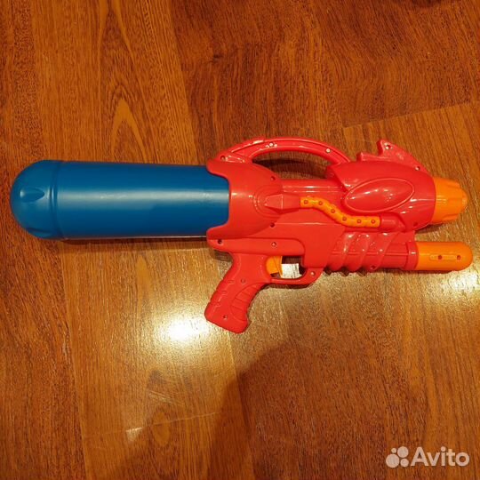 Водяной пистолет