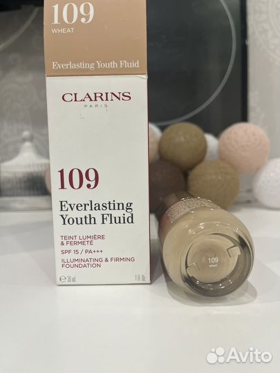 Clarins everlasting youth fluid тональный флюид