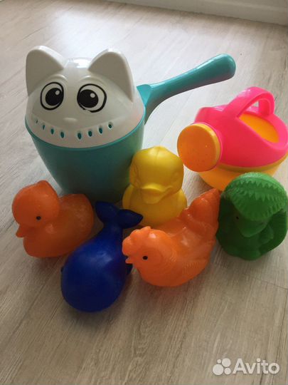 Ковшик для купания с игрушками