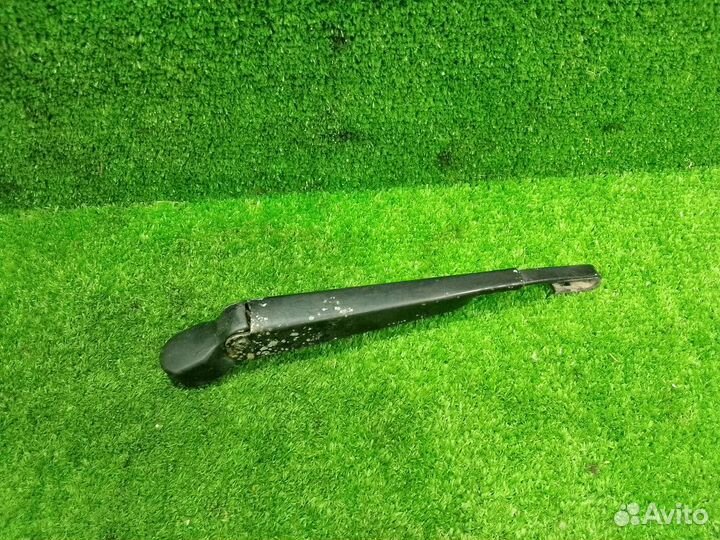 Поводок дворника задний Ford Focus 2