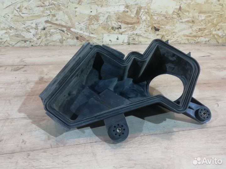 Воздухозаборник Bmw 7-Series E65 4.4 2001