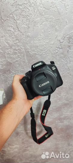 Зеркальный фотоаппарат